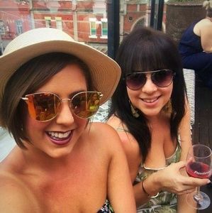 Meet your Posher, Danni